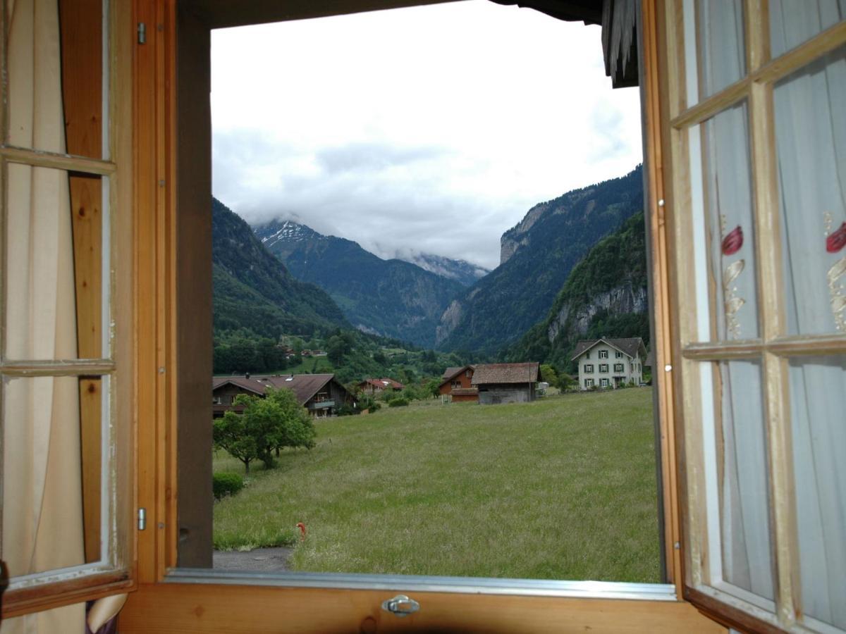 Pristine Home In A Charming Village Large Grassy Sunbathing Area View Of The M Nch And Jungfrau Wilderswil Exterior foto